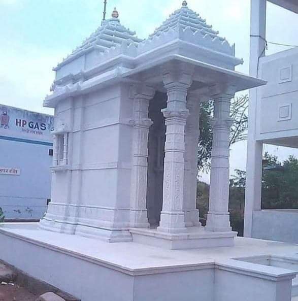 Medium size outdoor Temple