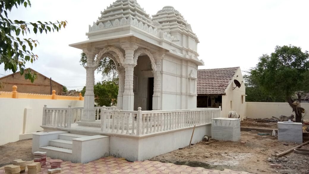 Medium size outdoor Temple
